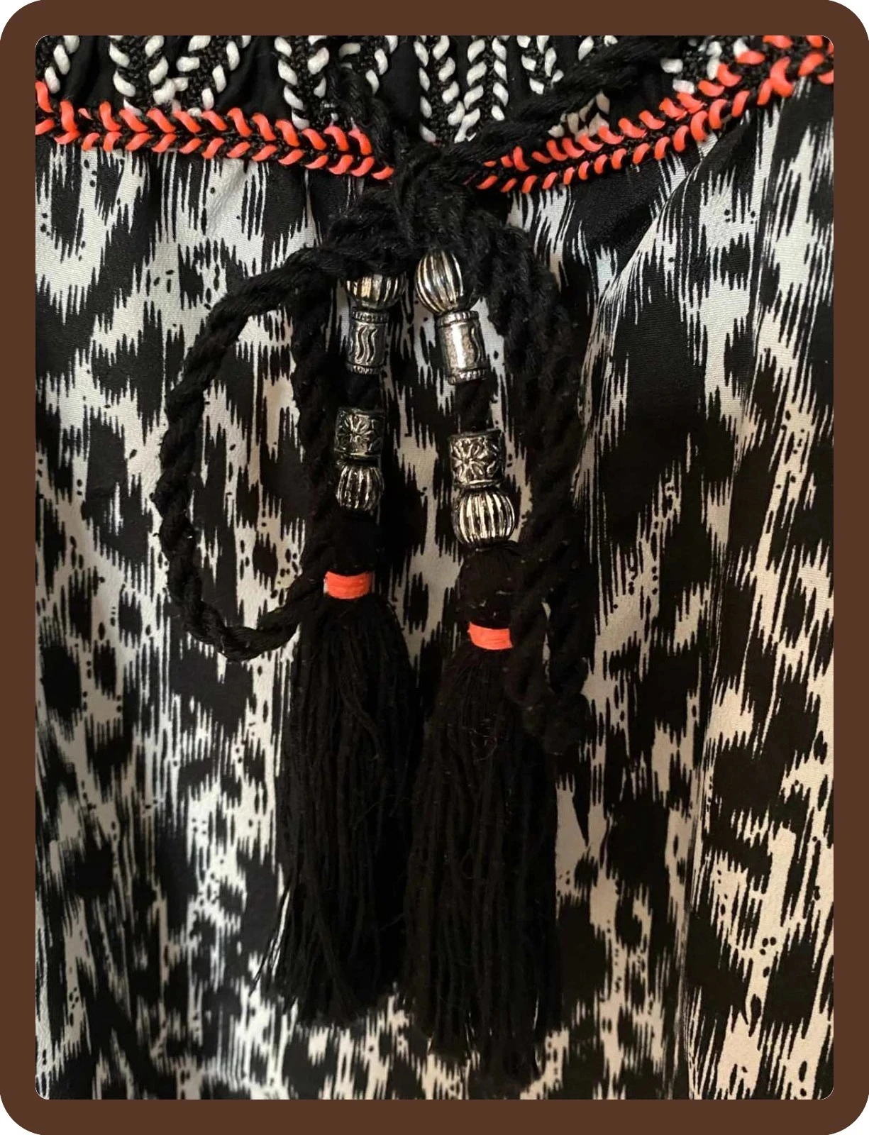 Vestido Kaporal preto e branco estampado + cinto trançado T36 – estilo boêmio chique – photo 5
